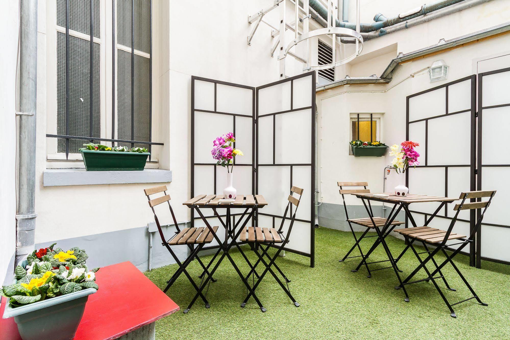 D'Win Hotel Paris Luaran gambar